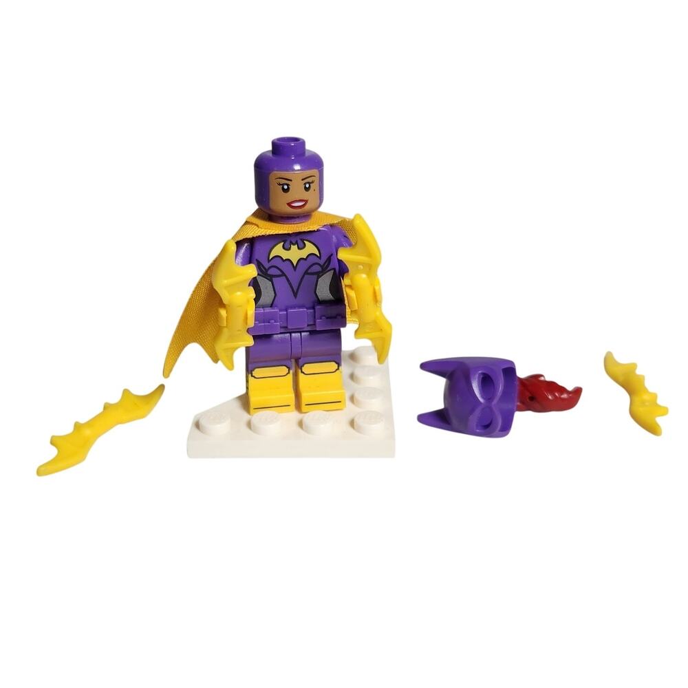 Lego Batman Movie Batgirl Minifigure With Batarang Pre-owned - Picture 2 of 3
